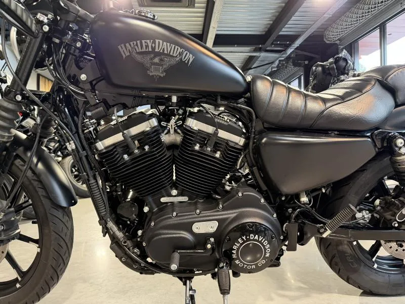 SPORTSTER 883