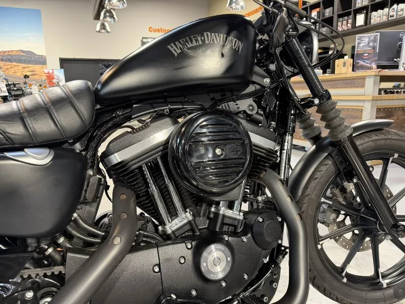 SPORTSTER 883