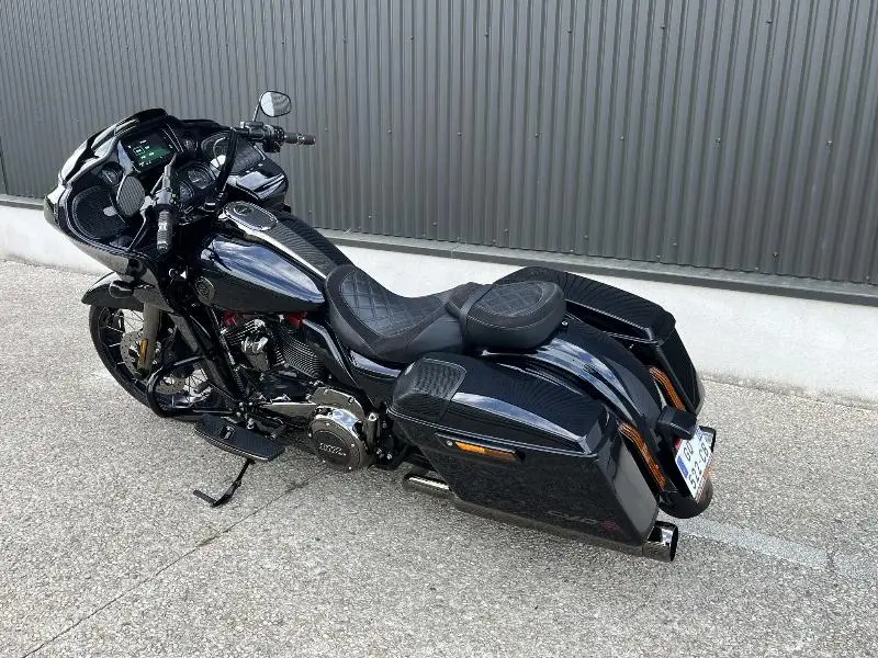 TOURING ROAD GLIDE 1923 CVO