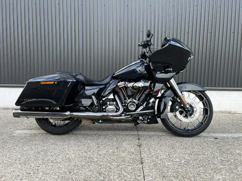 TOURING ROAD GLIDE 1923 CVO