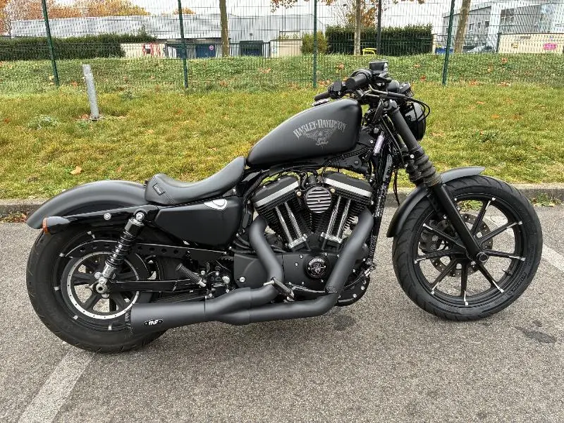 SPORTSTER IRON 883