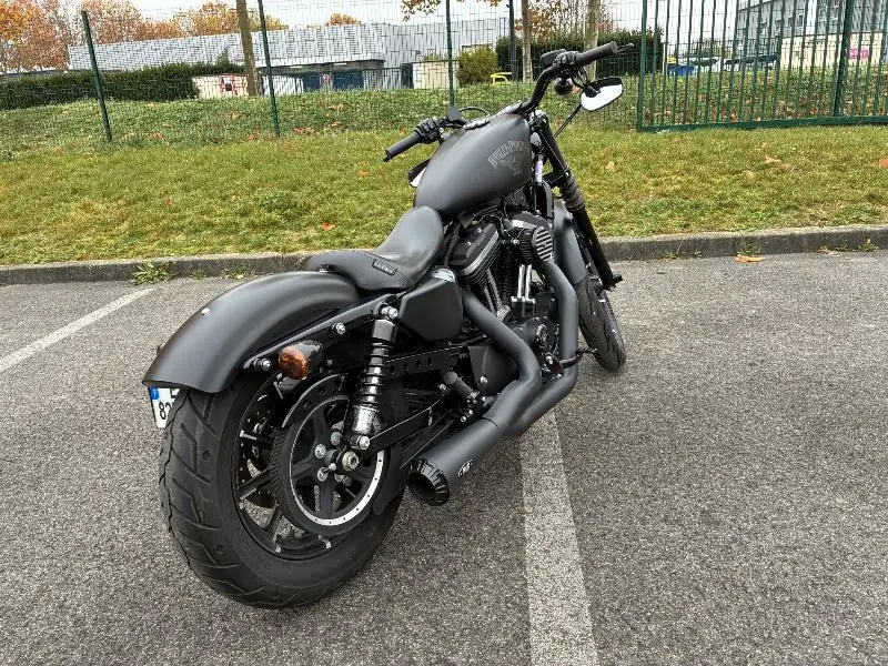 SPORTSTER IRON 883
