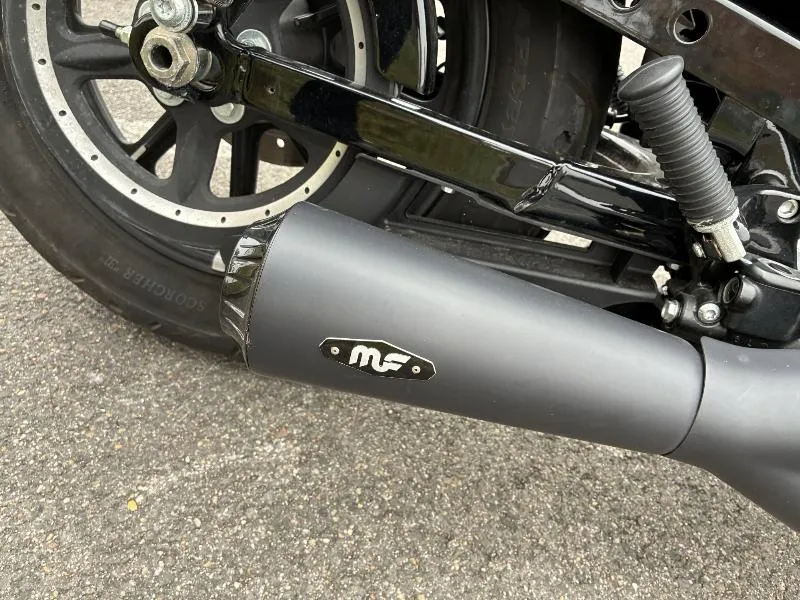 SPORTSTER IRON 883