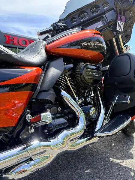 TOURING STREET GLIDE 1868 CVO