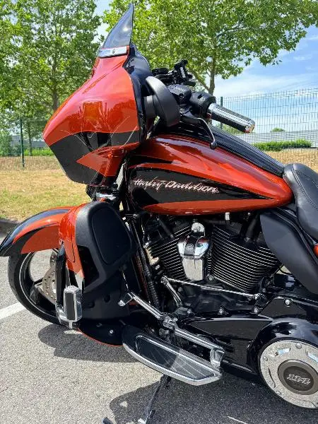 TOURING STREET GLIDE 1868 CVO