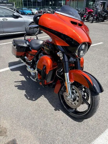 TOURING STREET GLIDE 1868 CVO