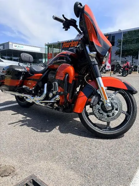 TOURING STREET GLIDE 1868 CVO