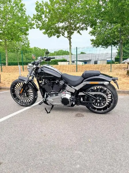 SOFTAIL BREAKOUT 1690