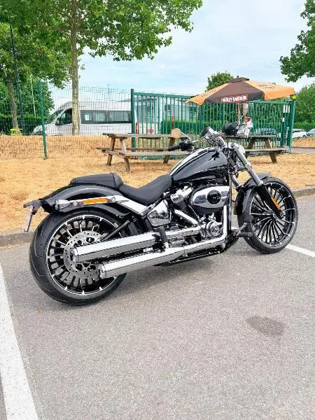 SOFTAIL BREAKOUT 1690