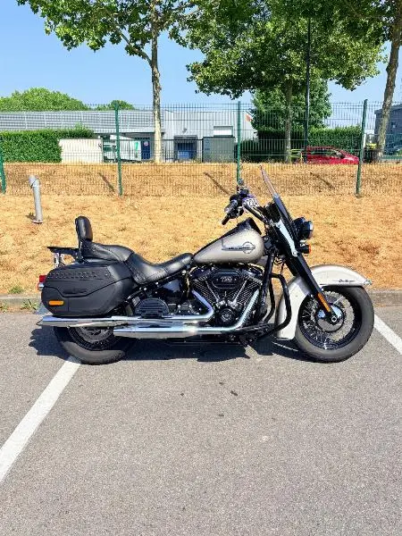 SOFTAIL HERITAGE 1868 CLASSIC