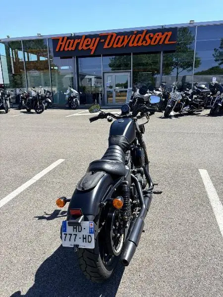 SPORTSTER IRON 883