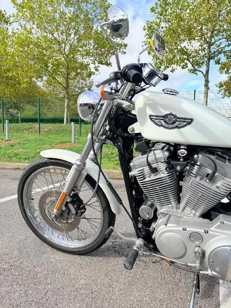 SPORTSTER CUSTOM 883