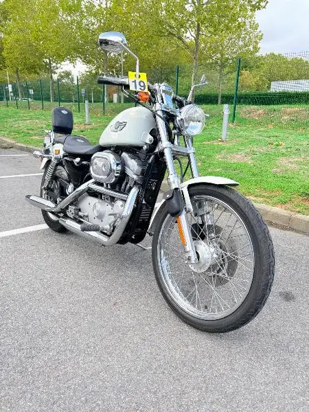 SPORTSTER CUSTOM 883