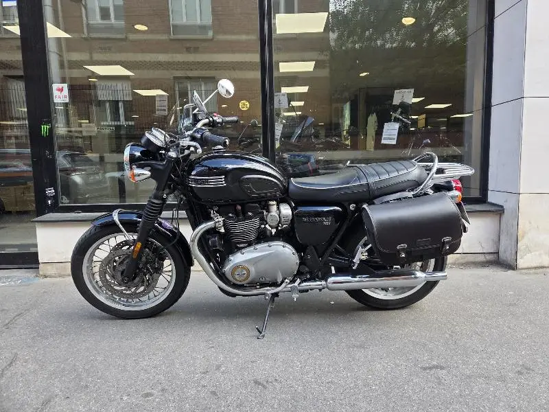 BONNEVILLE T120