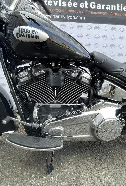 SOFTAIL HERITAGE 1868 CLASSIC