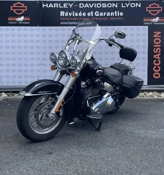 SOFTAIL HERITAGE 1868 CLASSIC