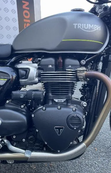SPEED TWIN 900