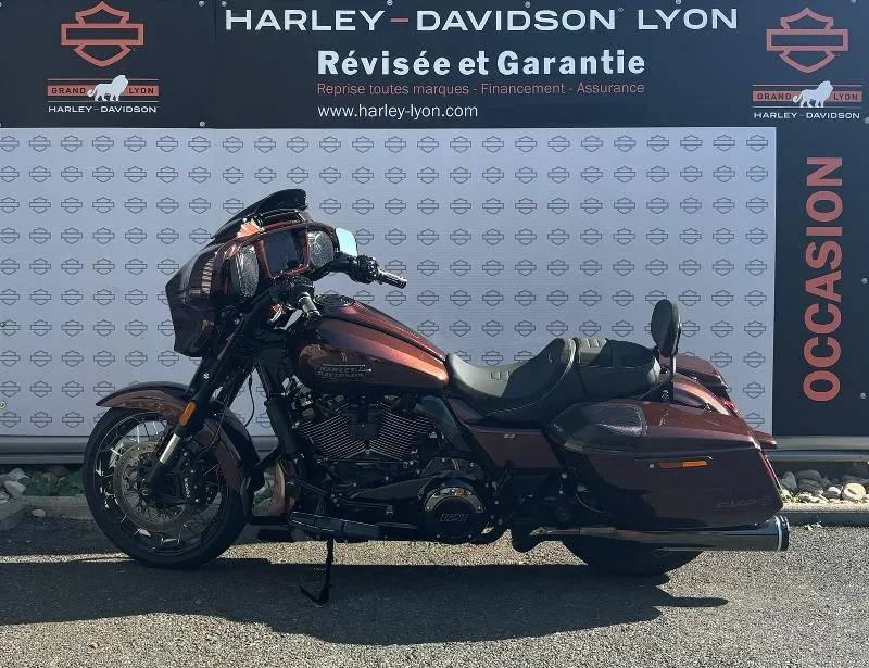 TOURING STREET GLIDE 1923 CVO 