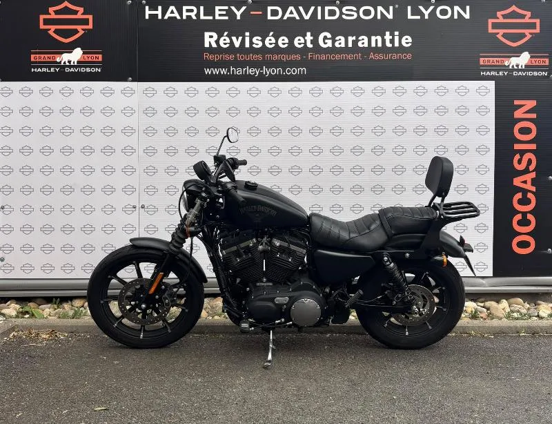 SPORTSTER IRON 883