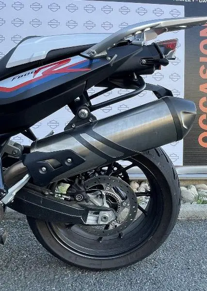 F 800 R