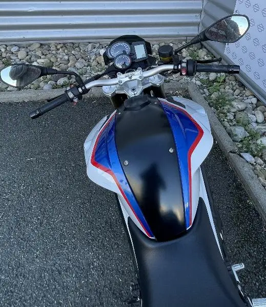 F 800 R