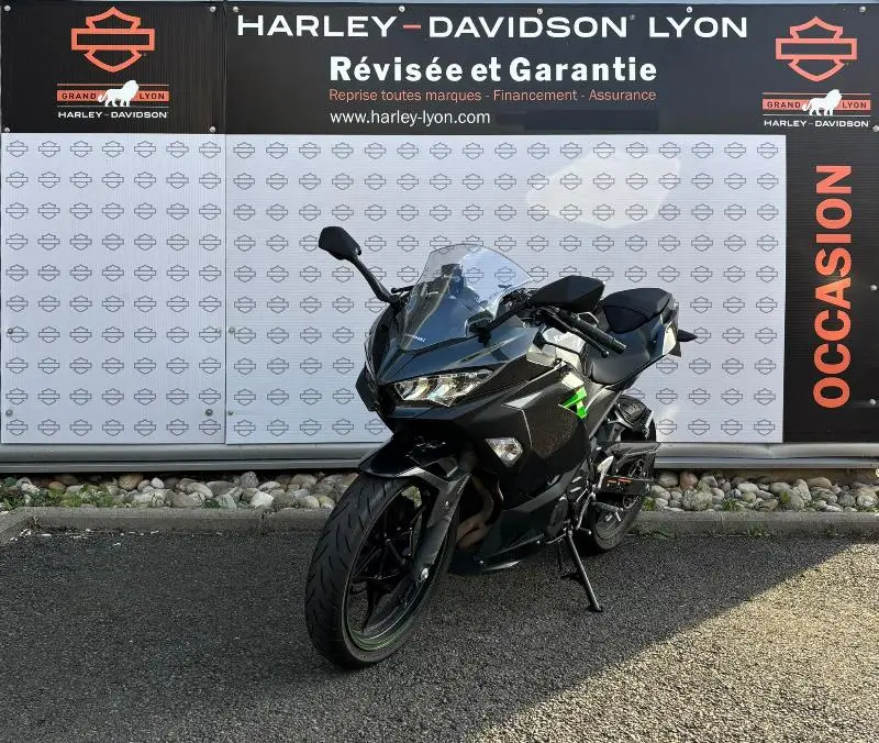 NINJA 400