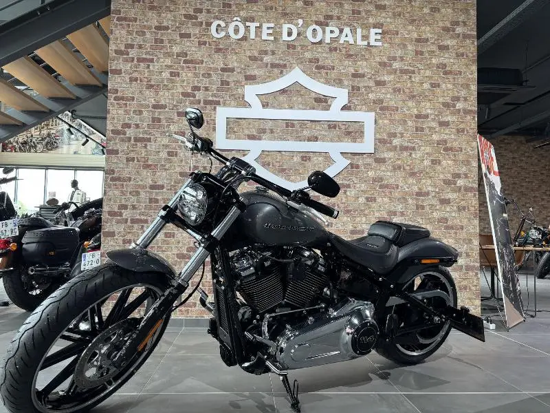 SOFTAIL BREAKOUT 1868