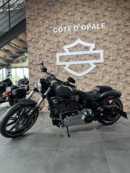 SOFTAIL BREAKOUT 1868