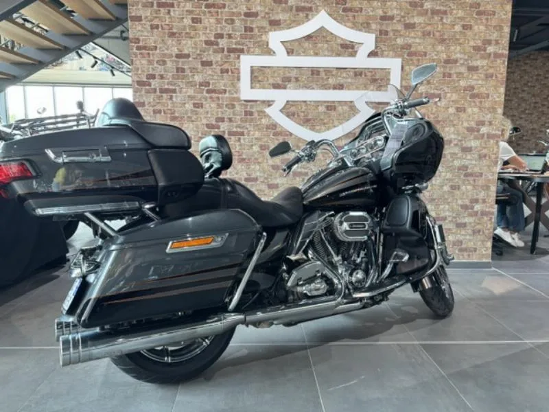 TOURING ROAD GLIDE 1800 ULTRA CVO