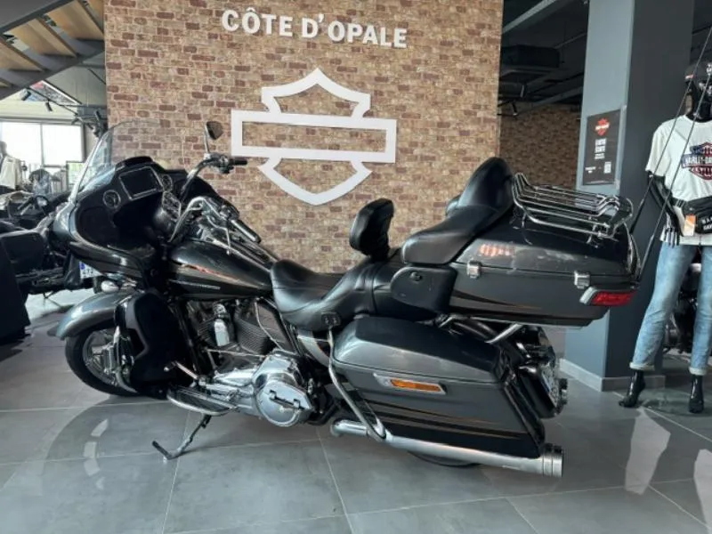 TOURING ROAD GLIDE 1800 ULTRA CVO