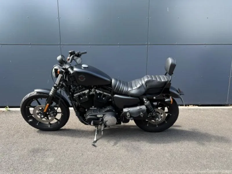 SPORTSTER 883