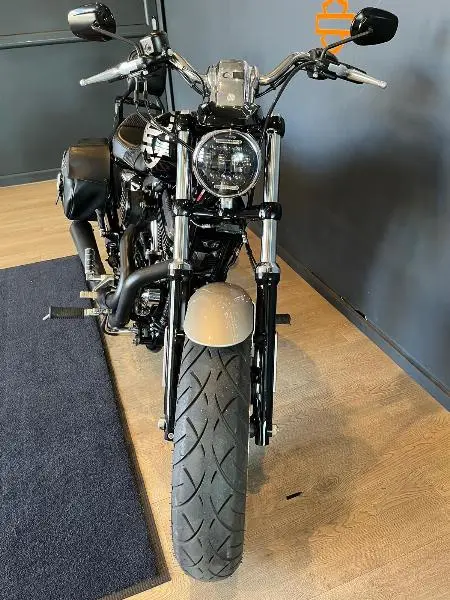 SPORTSTER CUSTOM 1200
