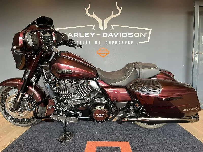 TOURING STREET GLIDE 1977 CVO 