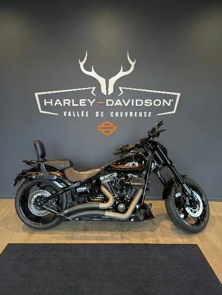 SOFTAIL BREAKOUT 1800 PRO STREET CVO