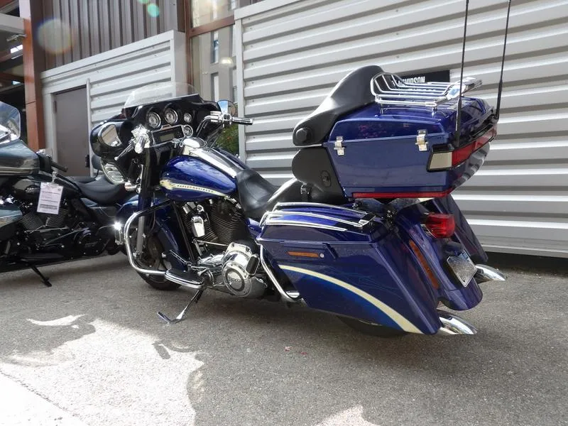 TOURING STREET GLIDE 1800 CVO