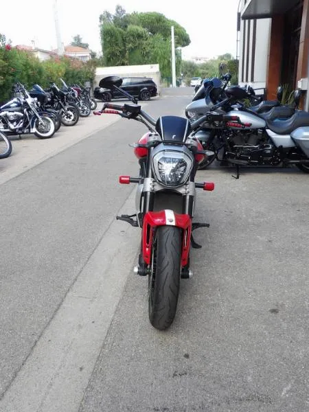 XDIAVEL S