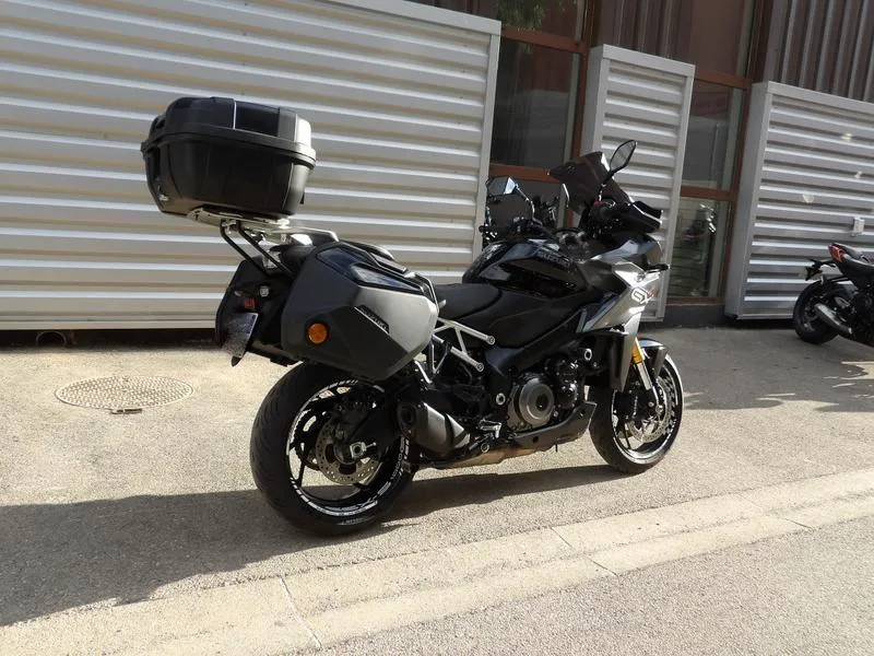 GSXS 1000 GX