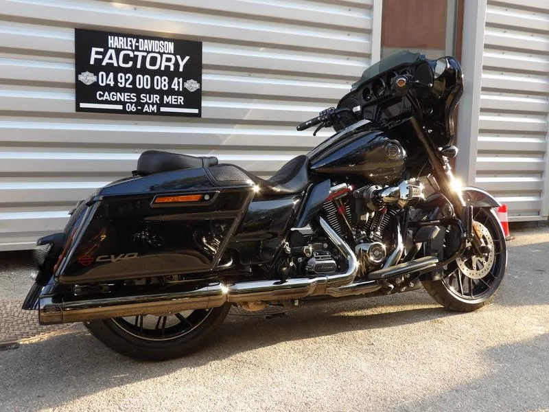 TOURING STREET GLIDE 1923 CVO 