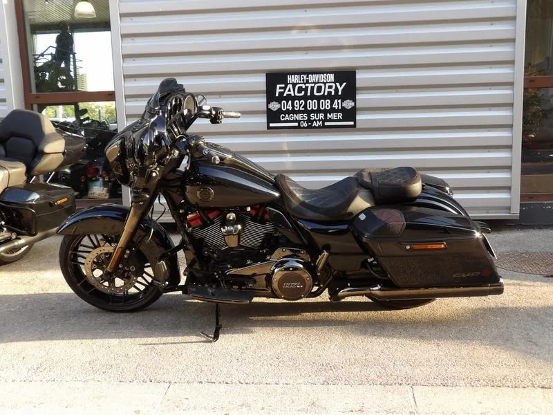 TOURING STREET GLIDE 1923 CVO 