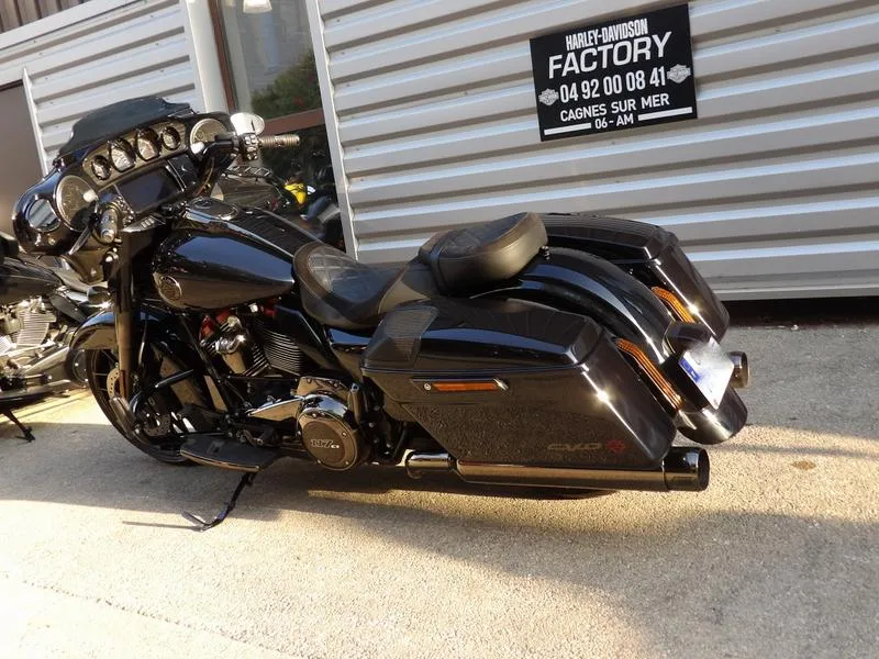 TOURING STREET GLIDE 1923 CVO 