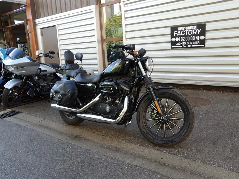 SPORTSTER IRON 883