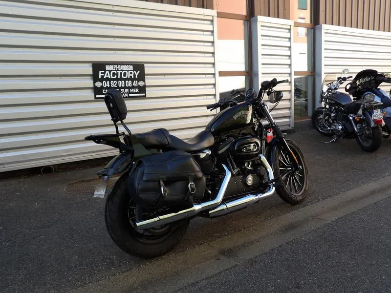 SPORTSTER IRON 883