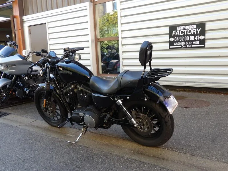 SPORTSTER IRON 883