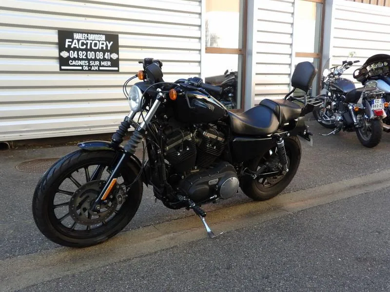 SPORTSTER IRON 883