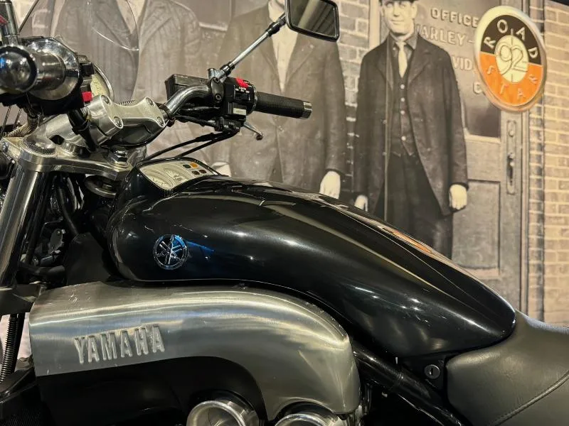 VMAX 1200