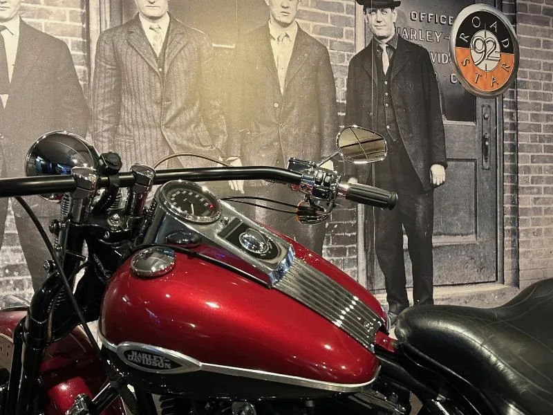 SOFTAIL SPRINGER 1584 CLASSIC