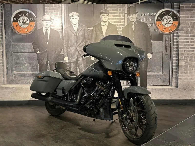 TOURING STREET GLIDE 1923 ST