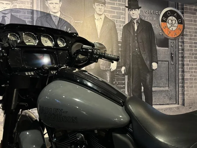 TOURING STREET GLIDE 1923 ST