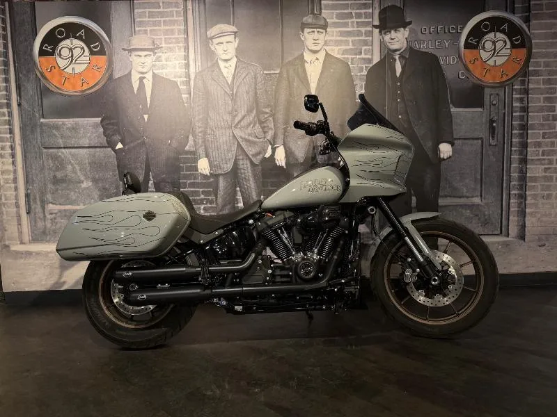 SOFTAIL LOW RIDER 1923 ST