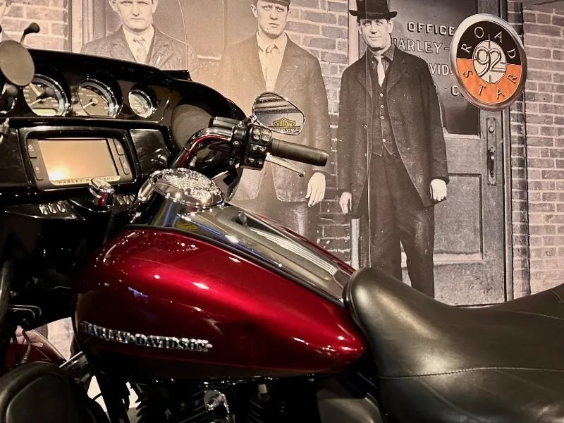 TOURING ELECTRA GLIDE 1690 ULTRA LIMITED